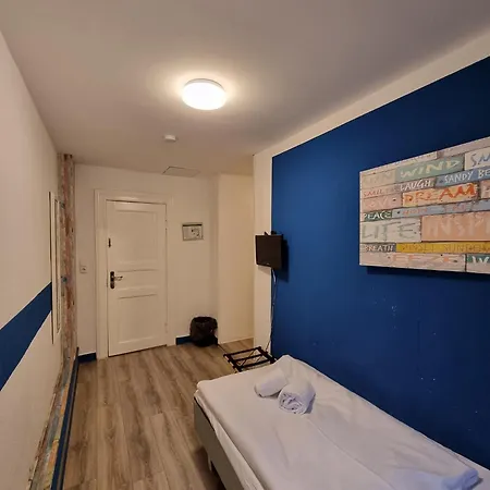 Safestay Kurfurstendamm Hotel 3*