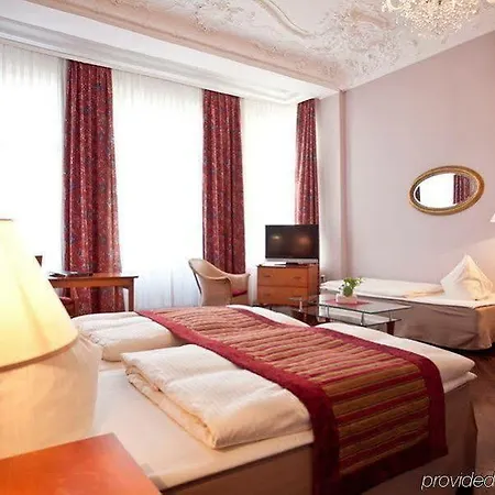 Otel Safestay 3*